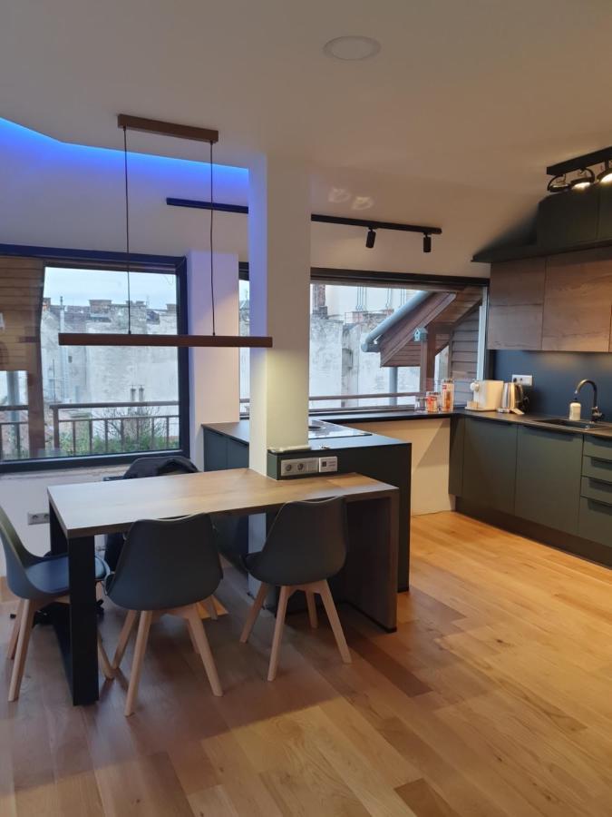 Modern Top Floor Loft With Balcony Budapest Eksteriør bilde
