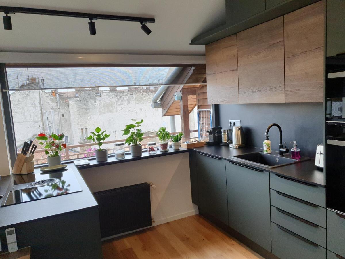 Modern Top Floor Loft With Balcony Budapest Eksteriør bilde